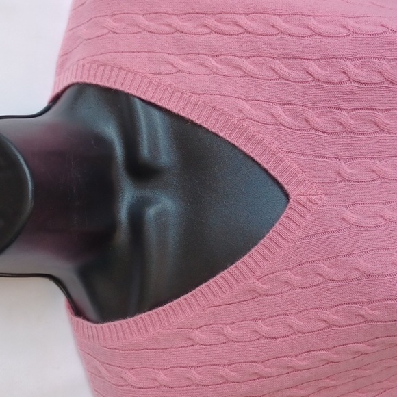 Kirkland 100% cashmere Cable knit sweater Pink, Sz M, 19" PTP, 23"L - Picture 2 of 7